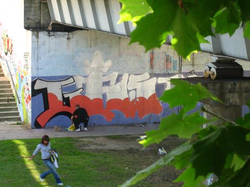 Sierpień 2006 roku: Graffiti jam, Bielsko Biała wiadukt nad ulicą PCK.