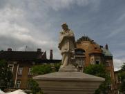 Plac ZWM na starych zdjęciach: Od katastrofy budowlanej do nowego oblicza bielskiego Rynku