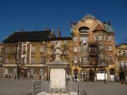 Plac ZWM na starych zdjęciach: Od katastrofy budowlanej do nowego oblicza bielskiego Rynku