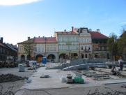 Plac ZWM na starych zdjęciach: Od katastrofy budowlanej do nowego oblicza bielskiego Rynku