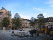 Plac ZWM na starych zdjęciach: Od katastrofy budowlanej do nowego oblicza bielskiego Rynku