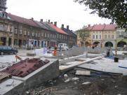 Plac ZWM na starych zdjęciach: Od katastrofy budowlanej do nowego oblicza bielskiego Rynku