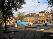 Plac ZWM na starych zdjęciach: Od katastrofy budowlanej do nowego oblicza bielskiego Rynku