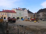 Plac ZWM na starych zdjęciach: Od katastrofy budowlanej do nowego oblicza bielskiego Rynku