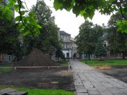 Plac ZWM na starych zdjęciach: Od katastrofy budowlanej do nowego oblicza bielskiego Rynku