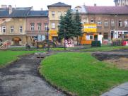 Plac ZWM na starych zdjęciach: Od katastrofy budowlanej do nowego oblicza bielskiego Rynku