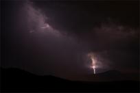 Burza w Beskidach: Majestat Nieba, Potęga Natury i Bezpieczeństwo w Górach