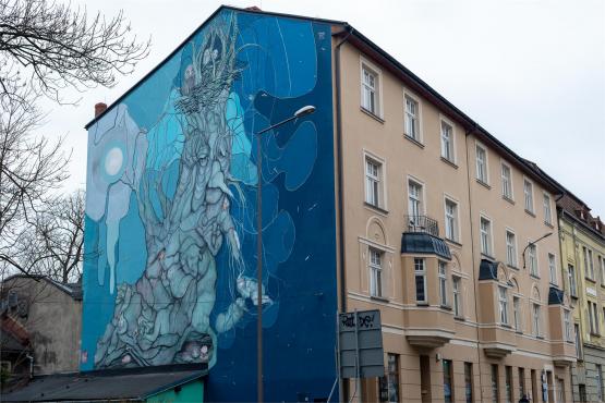 Murale i graffiti, malowanie miasta w świetle i w mroku prawa