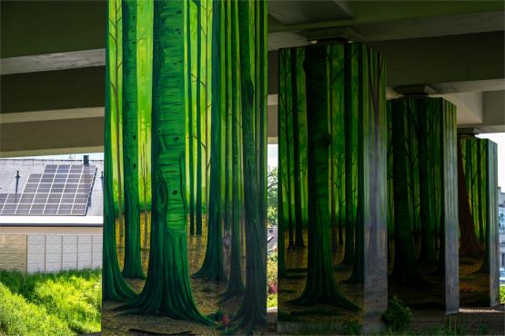 Las pod estakadą, król na ścianie i przystanek z duszą – muralowy przewodnik po Bielsku Las pod estakadą, król na ścianie i przystanek z duszą – muralowy przewodnik po Bielsku