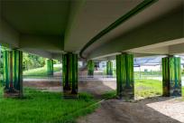 Las pod estakadą, król na ścianie i przystanek z duszą – muralowy przewodnik po Bielsku Las pod estakadą, król na ścianie i przystanek z duszą – muralowy przewodnik po Bielsku