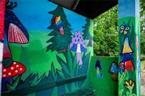 Las pod estakadą, król na ścianie i przystanek z duszą – muralowy przewodnik po Bielsku Las pod estakadą, król na ścianie i przystanek z duszą – muralowy przewodnik po Bielsku