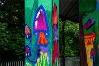 Las pod estakadą, król na ścianie i przystanek z duszą – muralowy przewodnik po Bielsku Las pod estakadą, król na ścianie i przystanek z duszą – muralowy przewodnik po Bielsku