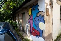 Las pod estakadą, król na ścianie i przystanek z duszą – muralowy przewodnik po Bielsku Las pod estakadą, król na ścianie i przystanek z duszą – muralowy przewodnik po Bielsku