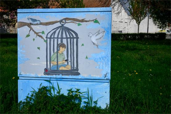 Las pod estakadą, król na ścianie i przystanek z duszą – muralowy przewodnik po Bielsku Las pod estakadą, król na ścianie i przystanek z duszą – muralowy przewodnik po Bielsku