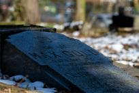 Cmentarze Żydowskie: Kamienne Świadectwa Historii i Pamięci