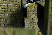 Cmentarze Żydowskie: Kamienne Świadectwa Historii i Pamięci