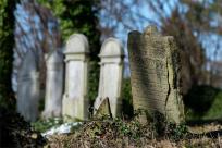 Cmentarze Żydowskie: Kamienne Świadectwa Historii i Pamięci