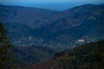 Beskid Śląski: Tajemnicze Ruiny Schroniska „Magura – Kąpielisko” Beskid Śląski: Tajemnicze Ruiny Schroniska „Magura – Kąpielisko”