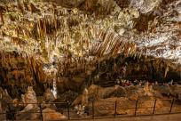 Jaskinia Postojna: Podziemne Królestwo Słowenii, Które Cię Zachwyci!