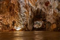 Jaskinia Postojna: Podziemne Królestwo Słowenii, Które Cię Zachwyci!