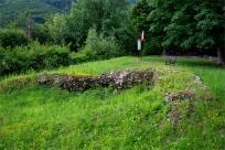 Zamek Wołek: Opowieść o Zapomnianej Twierdzy i Ciemnej Stronie Beskidu Małego