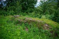 Zamek Wołek: Opowieść o Zapomnianej Twierdzy i Ciemnej Stronie Beskidu Małego