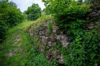 Zamek Wołek: Opowieść o Zapomnianej Twierdzy i Ciemnej Stronie Beskidu Małego