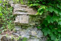 Zamek Wołek: Opowieść o Zapomnianej Twierdzy i Ciemnej Stronie Beskidu Małego