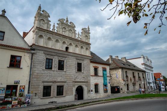 Kazimierz Dolny. Miasto, które pamięta więcej niż pokazuje...