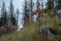 Strażnicy Beskidzkiej Puszczy: Kapliczki, demony i ryki jeleni