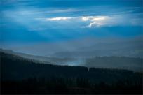Strażnicy Beskidzkiej Puszczy: Kapliczki, demony i ryki jeleni
