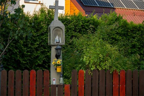 Strażnicy Beskidzkiej Puszczy: Kapliczki, demony i ryki jeleni