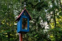 Strażnicy Beskidzkiej Puszczy: Kapliczki, demony i ryki jeleni