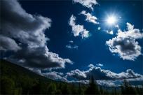 Strażnicy Beskidzkiej Puszczy: Kapliczki, demony i ryki jeleni