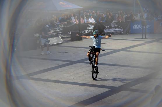 Piąte urodziny Happy Bike Beskidy – pierwszy dzień pełen ognia i rowerowej akrobatyki