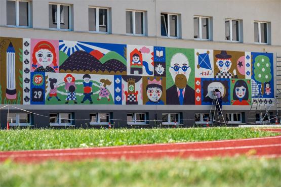 Jedna autorka, trzy murale, sto talentów: Alicja i jej magiczne Bielsko